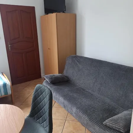 Kapitanska 3 3*